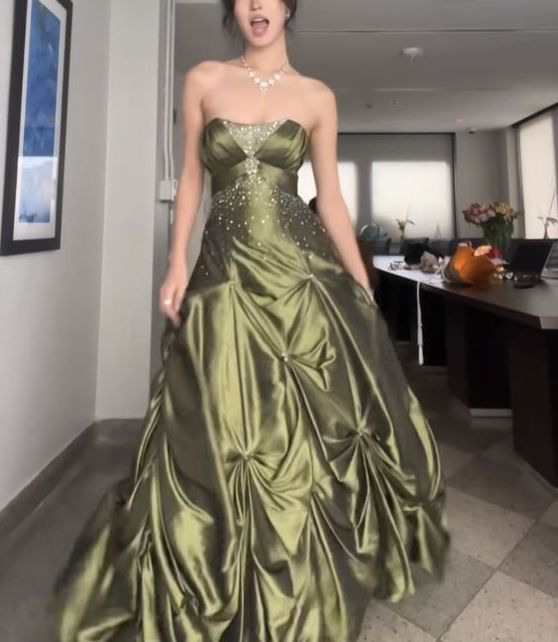 Vintage Ball Gown Strapless Green Satin Beaded Long Prom Dress,Evening Dress GG1644